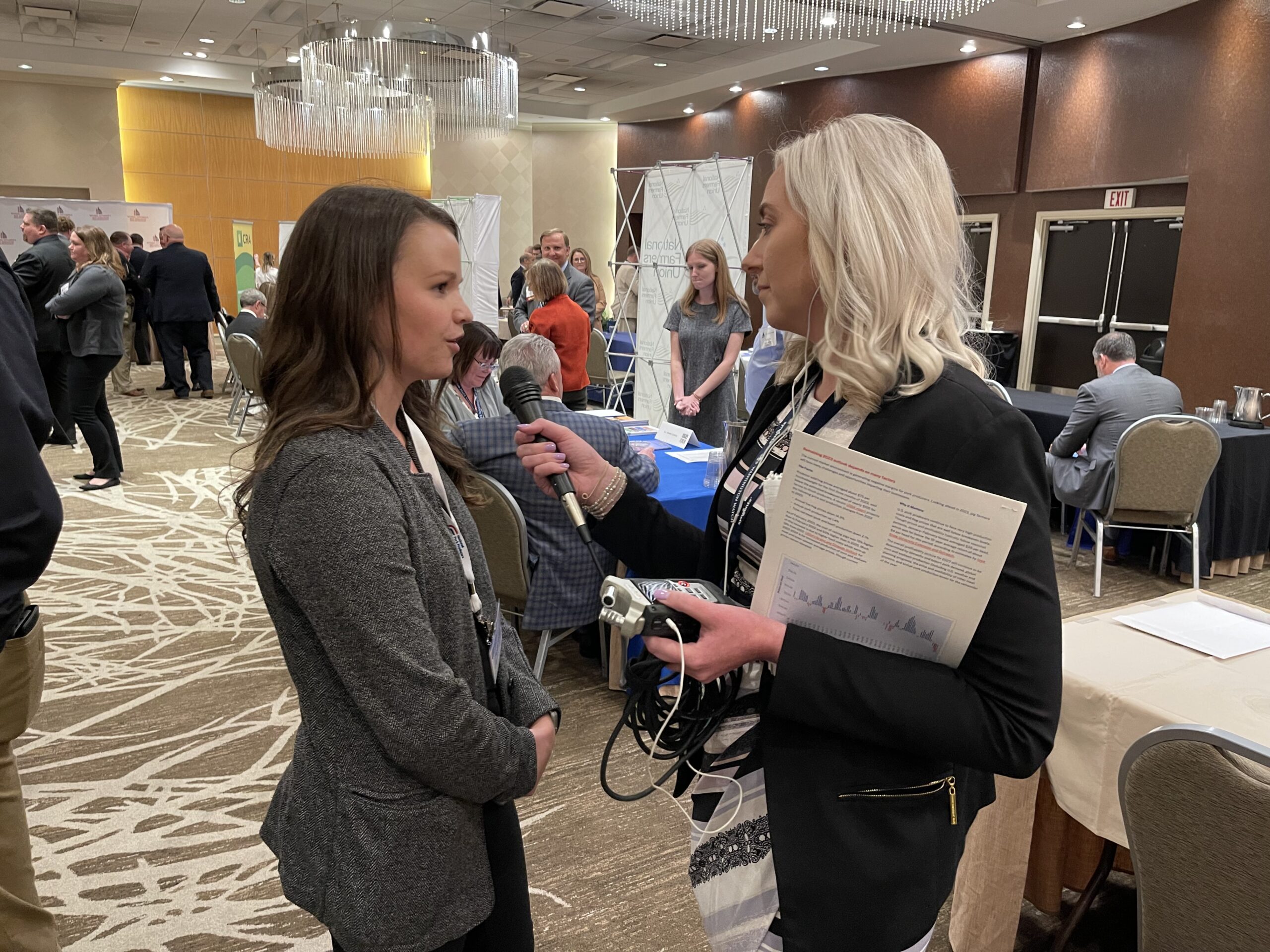 Delaney Howell, with Ag News Daily, interviewing NPPC’s Staff Economist, Holly Cook, at NAFB Washington Watch’s Issues Forum.