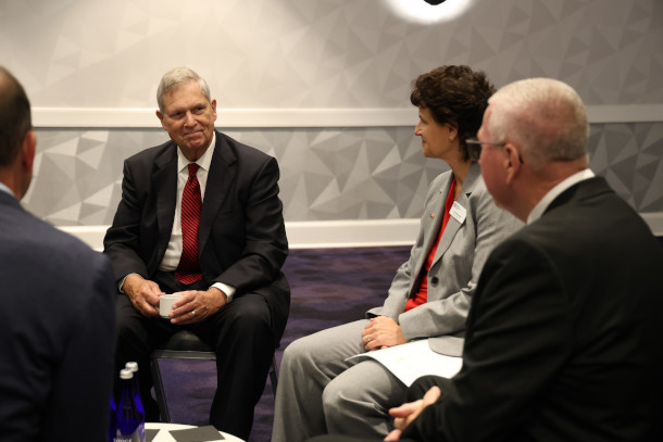 Tom Vilsack speaks with NPPC leaders