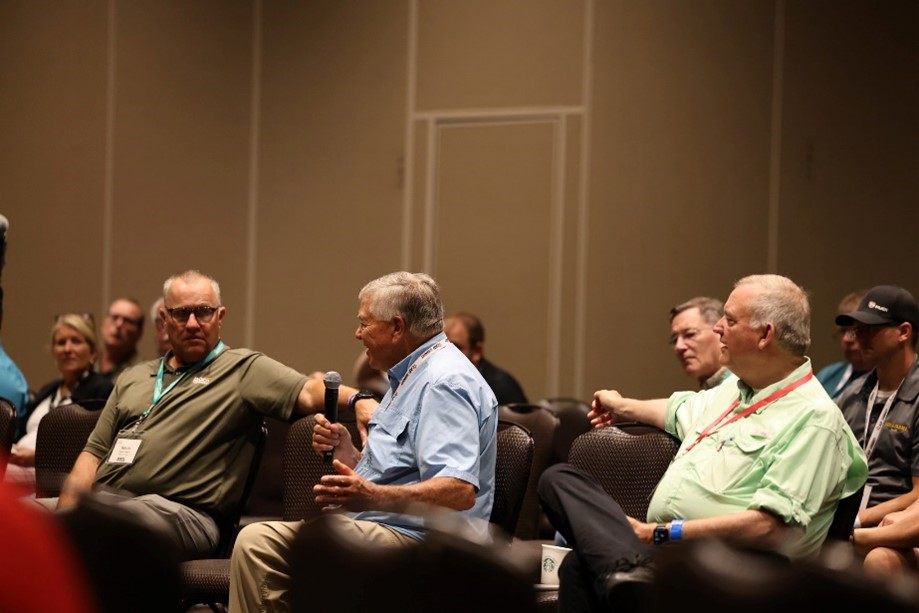 NPPC past president Dr. Howard Hill participates in an audience discussion at NPIC.